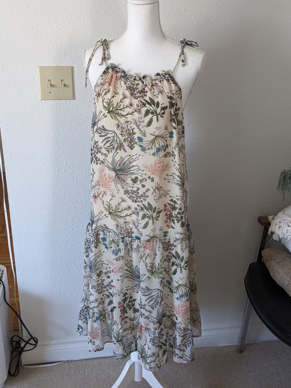 Melrose And Market Floral Tie-Shoulder Sundress in Cream